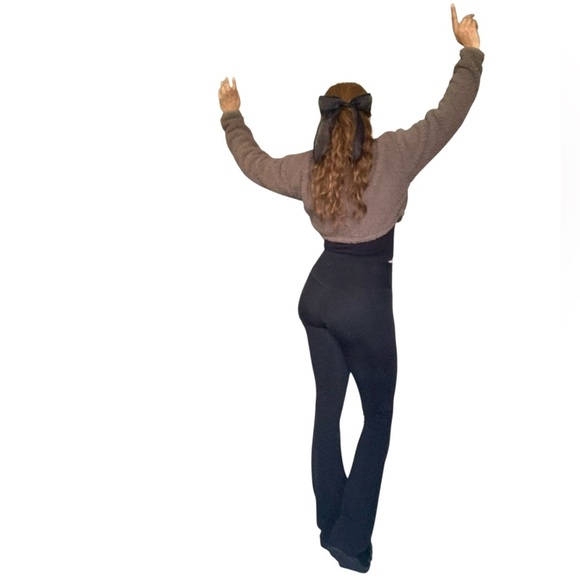 SKIMS Teddy Zip-Up Cropped Jacket | Size XS - Picture 7 of 14